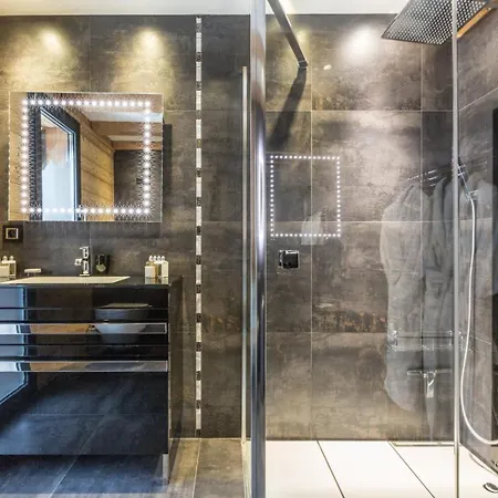 Chalet Gstaad: Experience Alpine Serenity * Gsteig